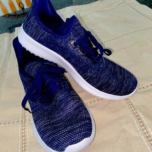 Brand Beware Athletic Works slip on runners